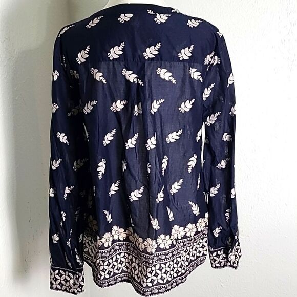 Tommy Hilfiger Navy Blue Top White Flowers, V-neckline,  Longsleeves, Size Large - Picture 5 of 8